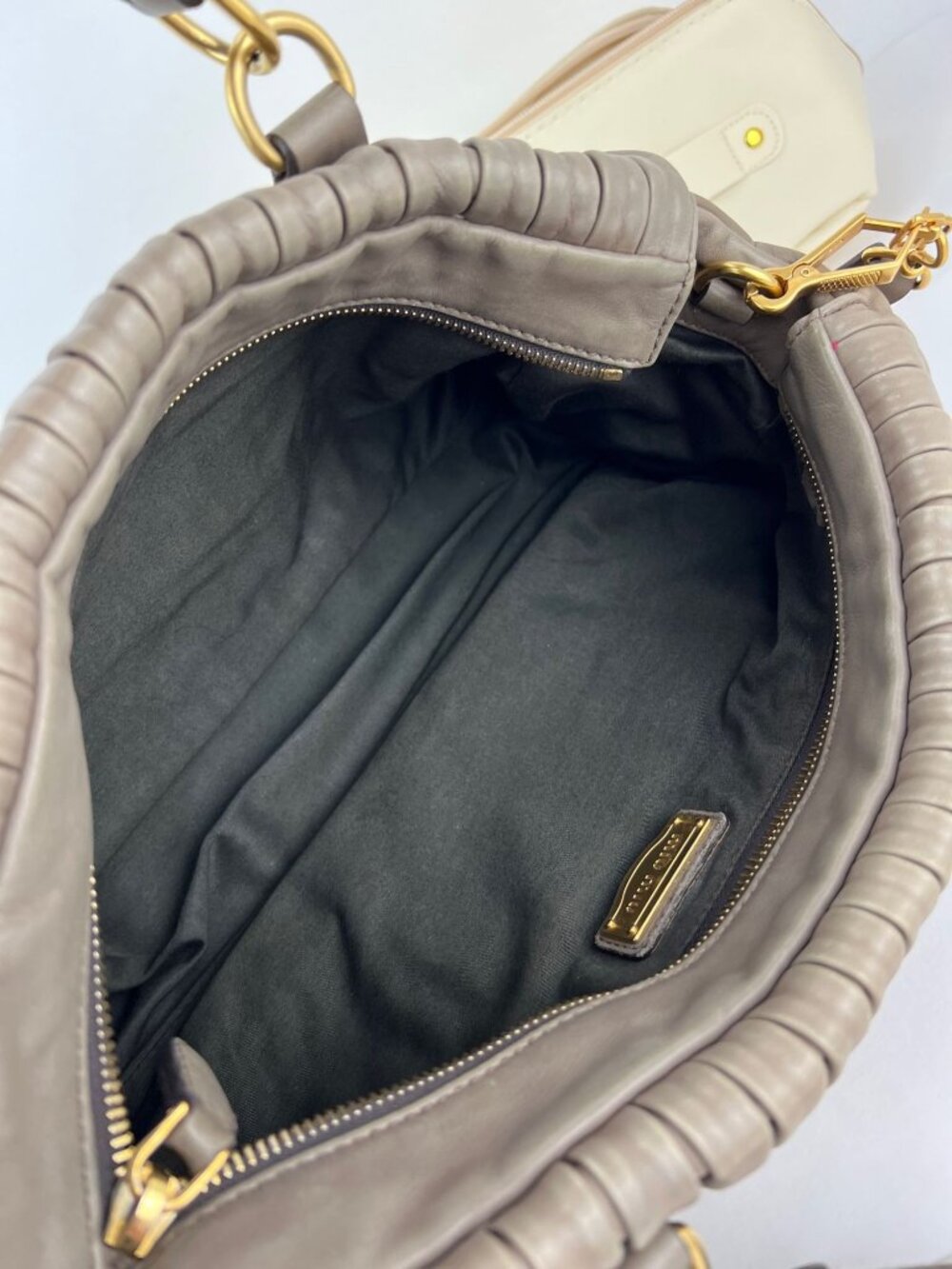 Miu Miu Nappa Plisse Beige Cammeo Bowling Bag Vintage - Picture 11 of 16